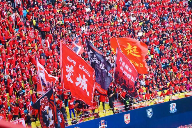 米乐M6网页版：密集赛程服务升级五粮液文化体育中心2025精彩抢先看！(图12)
