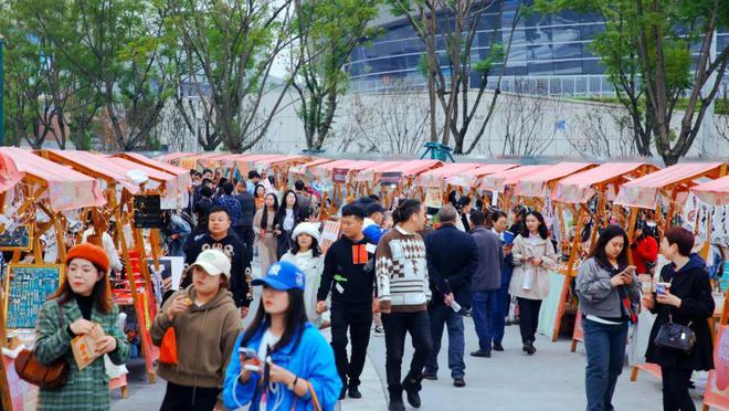 米乐M6网页版：密集赛程服务升级五粮液文化体育中心2025精彩抢先看！(图7)