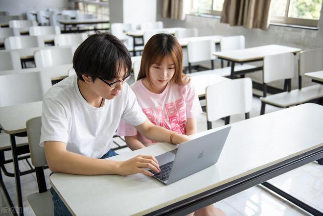 10专业就业率90%本科生月收入增长率出炉5类行业涨幅超10%(图6)