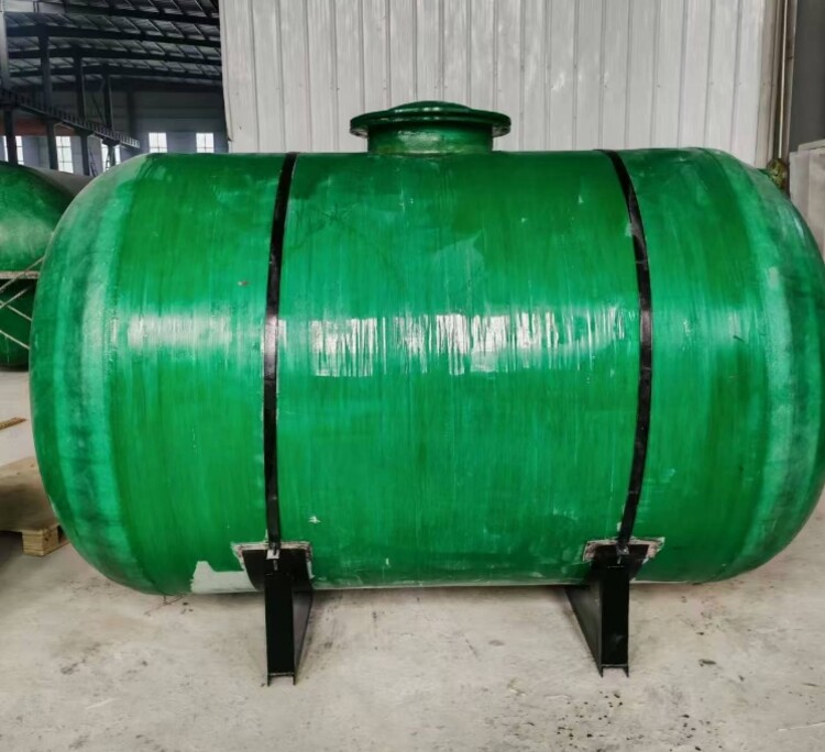 米乐M6：宜昌玻璃钢储罐安装玻璃钢贮存储罐厂家(图2)