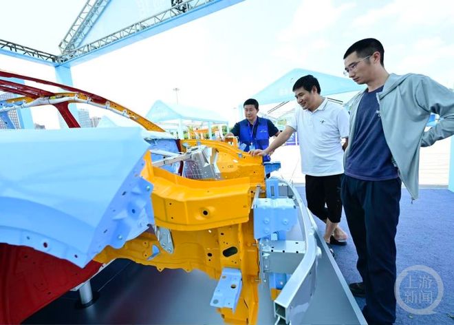 米乐M6网页版：来中央公园体验上百个应急项目！重庆2025年“安全生产月”活动正式启动(图4)