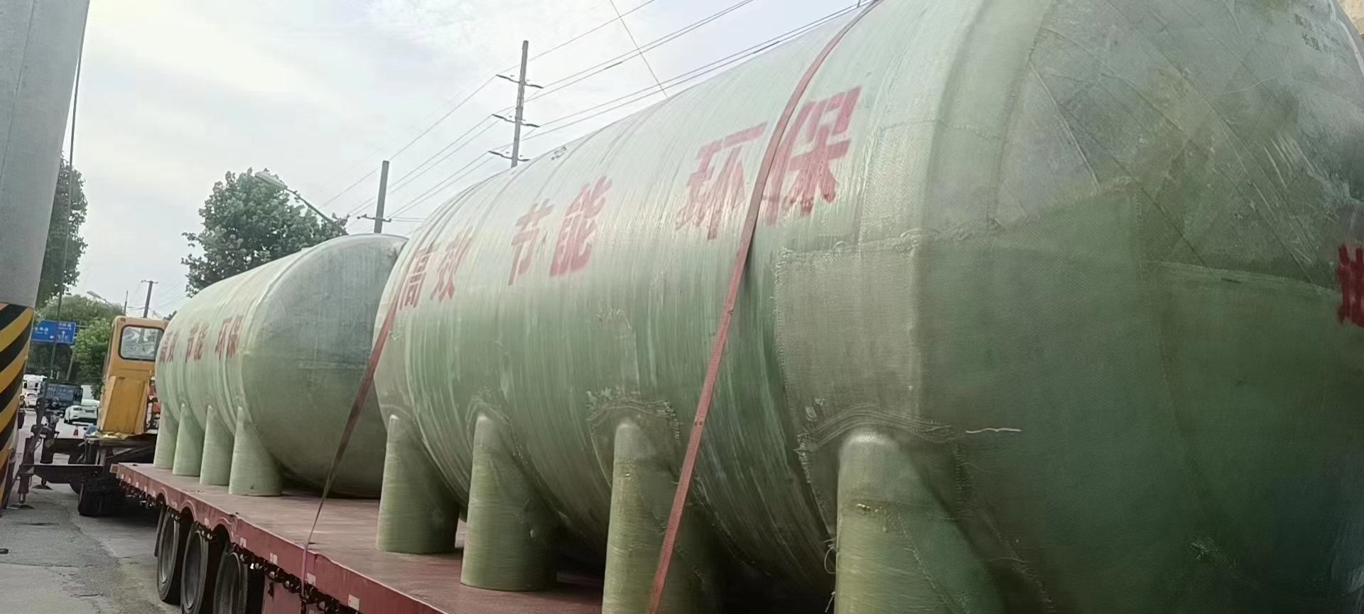 玻璃钢化工罐大型储罐厂家加工价格、电话、图片(图1)