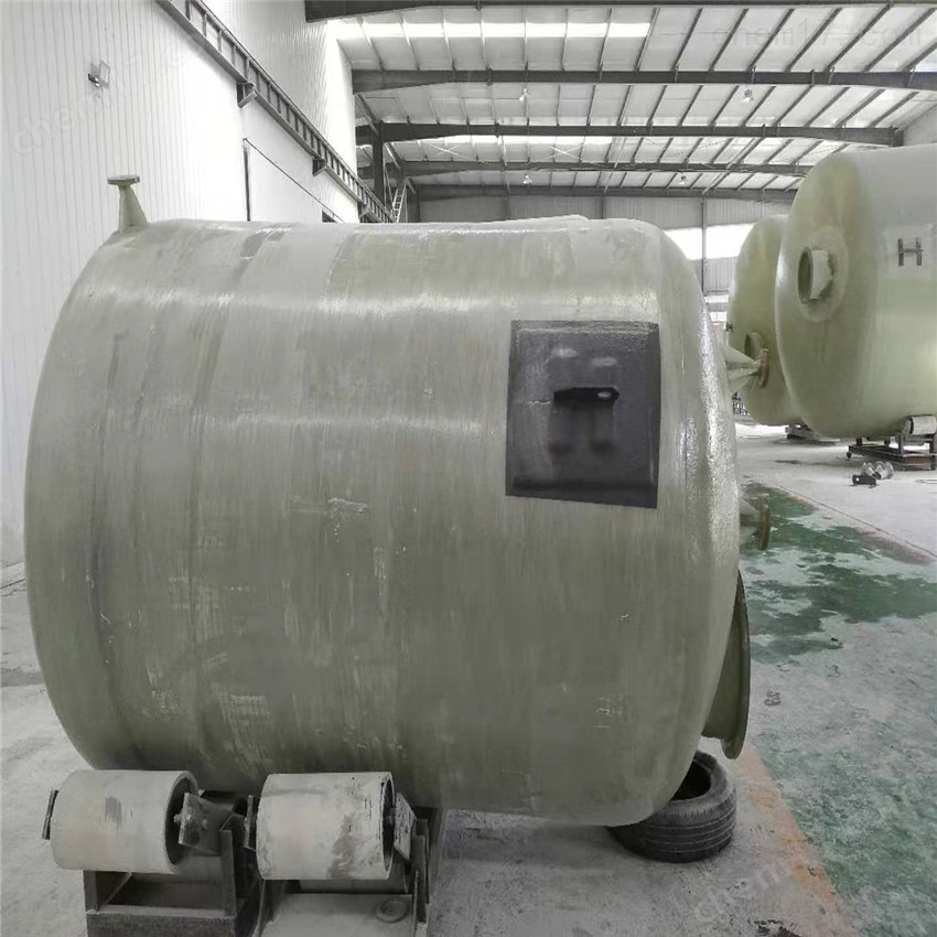 米乐M6平台：玻璃钢立式储罐供应商(图2)