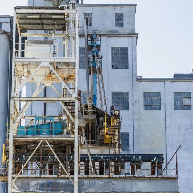 水性管道外壁黑色环氧煤沥青漆它涂在物体表面上后含量高(图2)