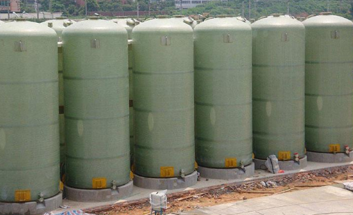 玻璃钢储罐的使用应该注意些什么什么是玻璃钢储罐呢？(图1)