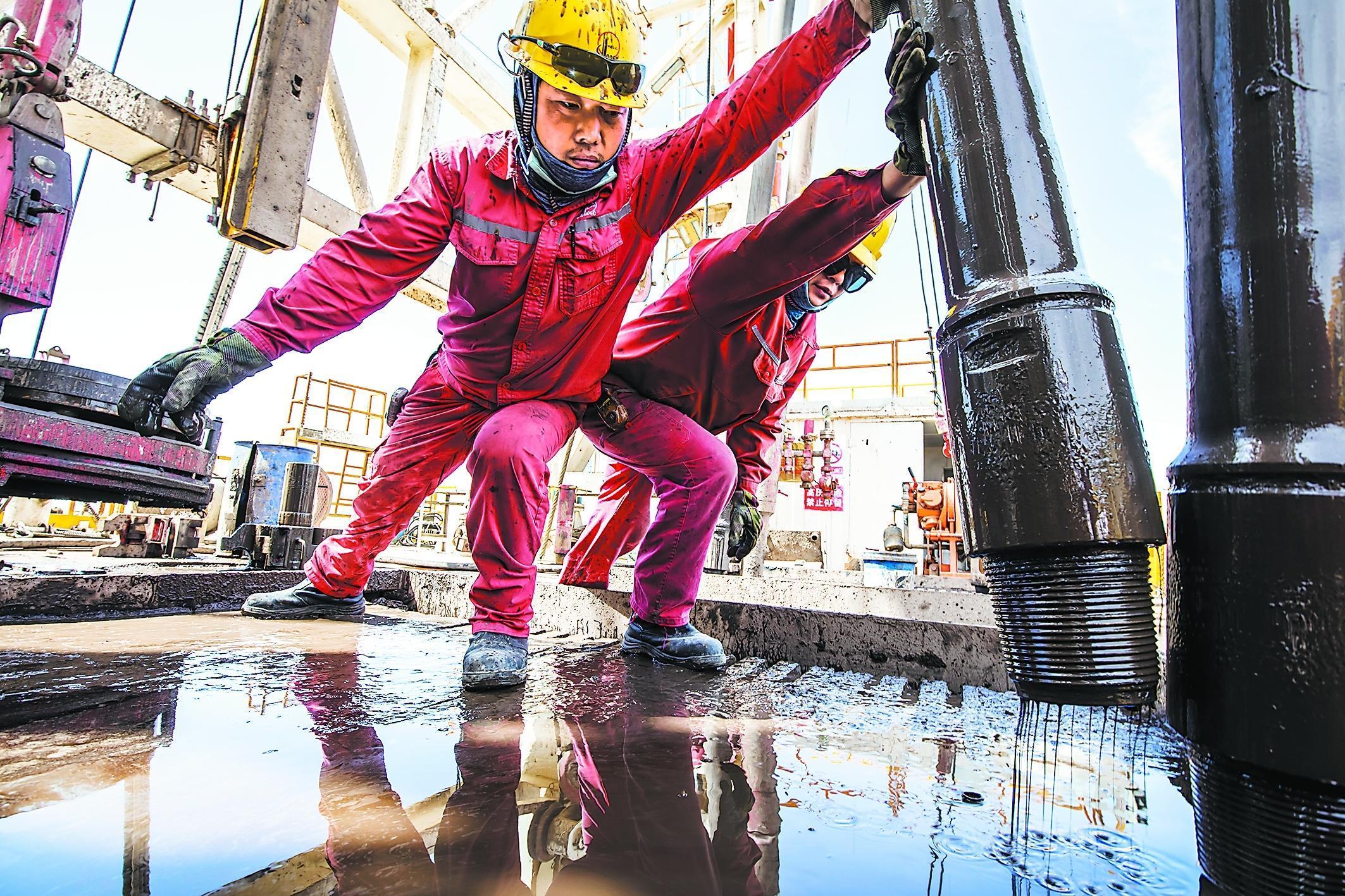 我国油气开发挺进万米时代(图1)