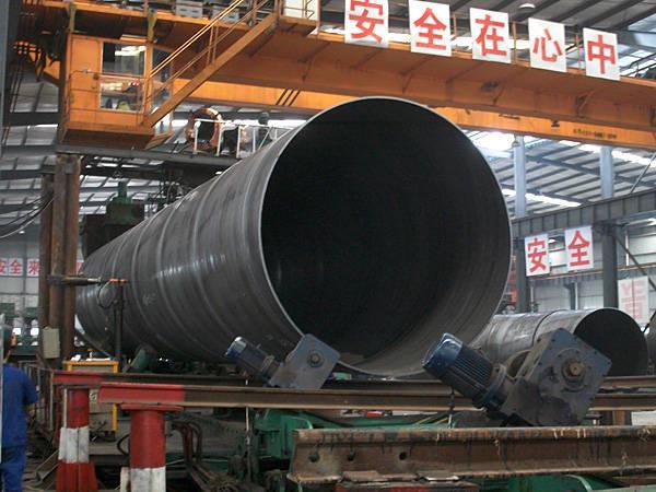 米乐M6网页版：哪些行业或领域经常使用环氧煤沥青防腐钢管？(图2)