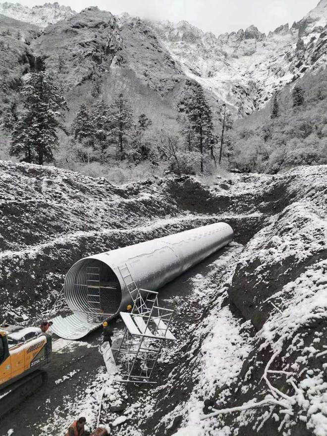 高原铁路建设地质复杂：生力军“钢波纹管”为何能征服冻土恶境？(图4)