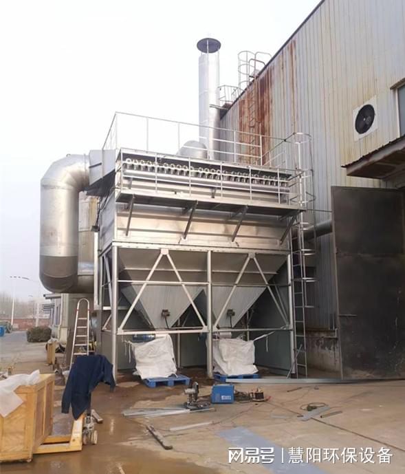 化工厂不锈钢脉冲布袋除尘器的工作原理(图1)