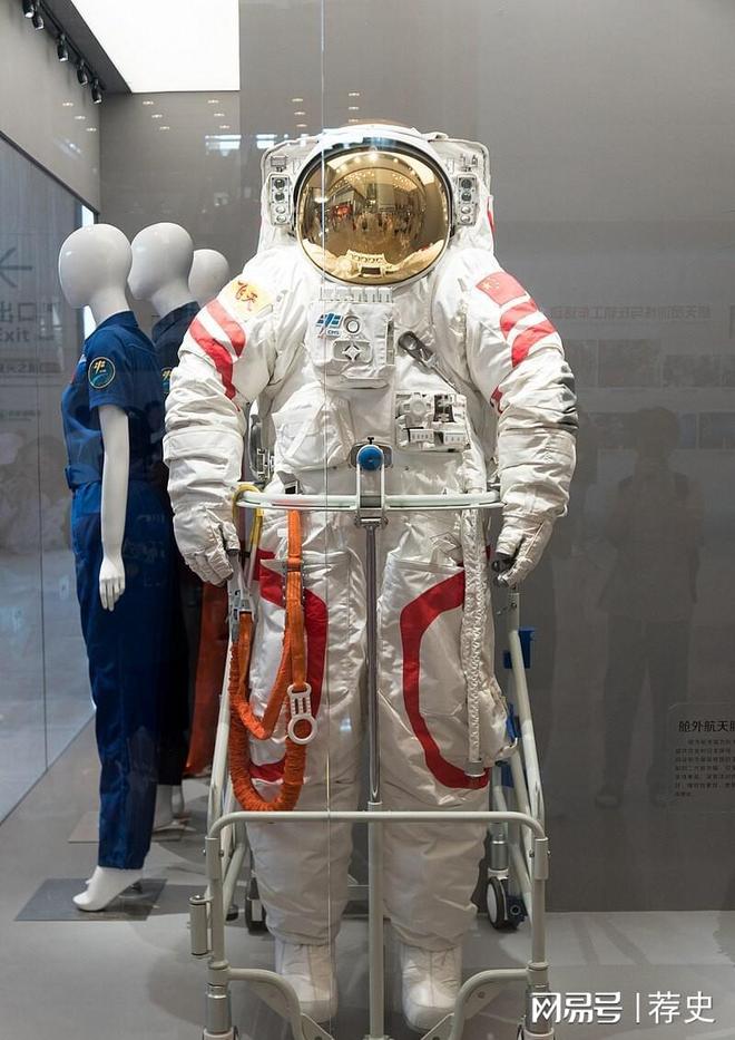 米乐M6平台：威武！神舟二十顶住太空碎片撞击要回家了或带回国宝级航天(图10)