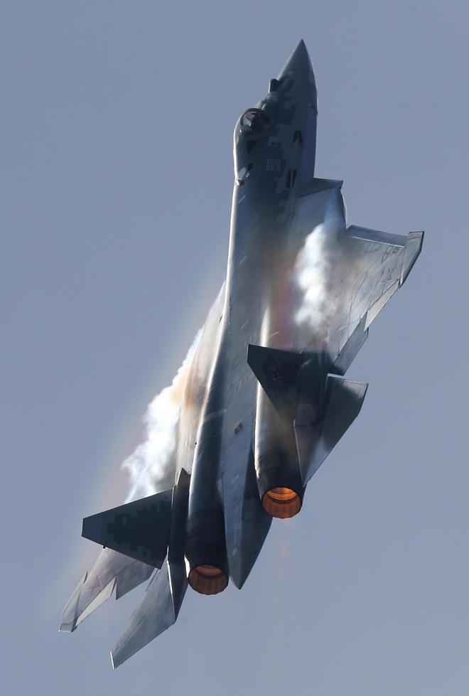 米乐M6网页版：俄乌冲突后普京首访印度：莫迪亲自到机场迎接私人晚宴持续3小时将谈石油武器和驻军(图3)