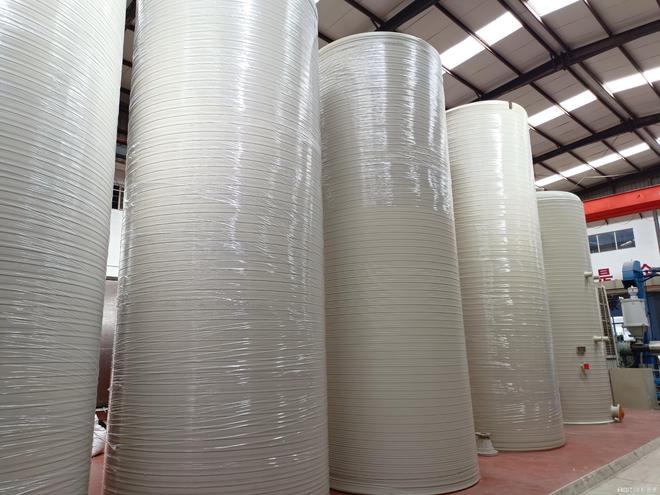 PPH储罐定制优选恒冠塑业专注PPH搅拌罐储酸罐卧式储(图1)