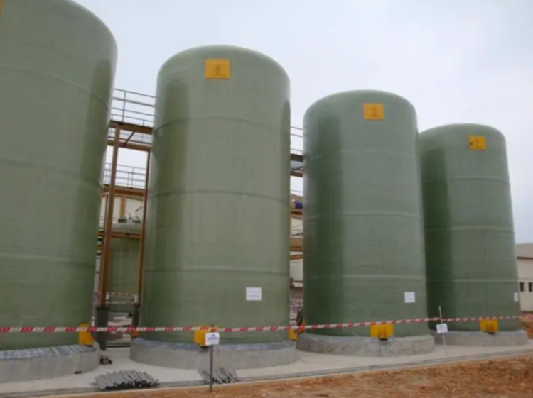 米乐M6平台：大容积现场缠绕加工使用寿命长;玻璃钢贮罐玻璃钢储罐出售(图3)