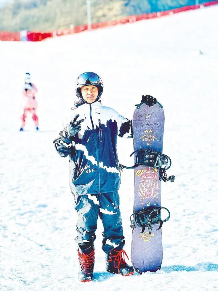 新春走基层丨“成为中国人”火了！老外涌进江边小城过年(图2)