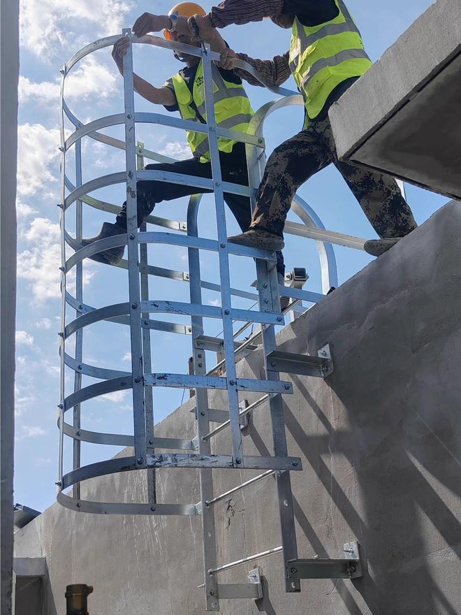 米乐M6网页版：西安爬梯推荐——河北荣锦玻璃钢有限公司的优质选择(图3)