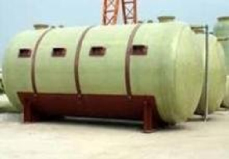 济南储存罐品种繁多玻璃钢储存罐(图1)