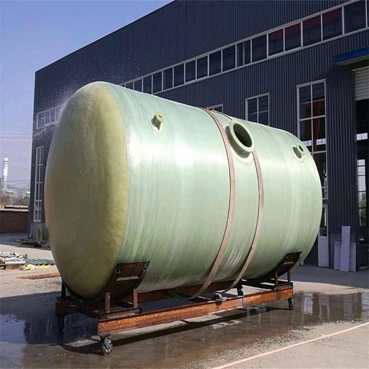 米乐M6：小型玻璃钢储水罐源头厂家耐老化使用寿命长(图1)