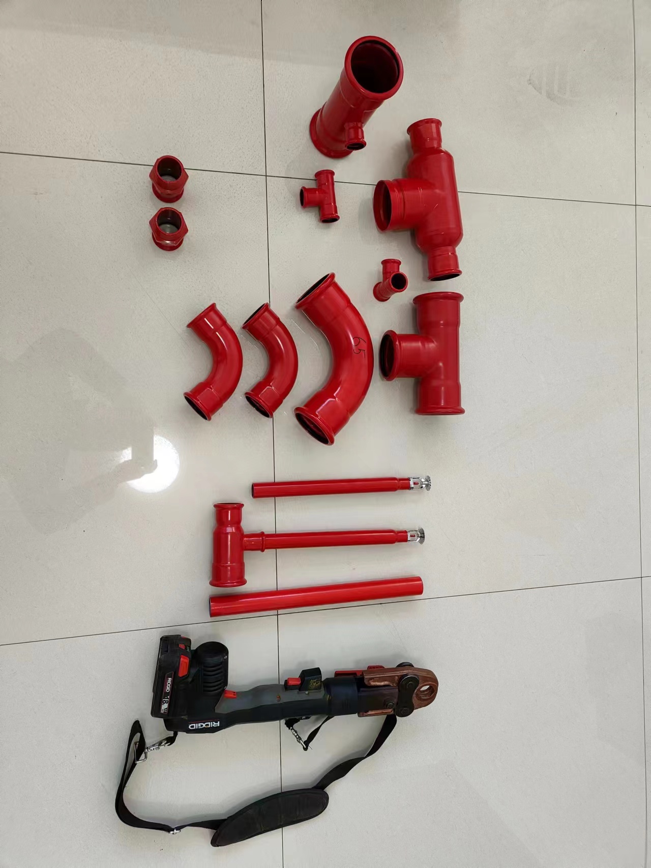 米乐M6平台：破局2026：如何甄选高可靠涂塑钢管战略供应商？(图1)