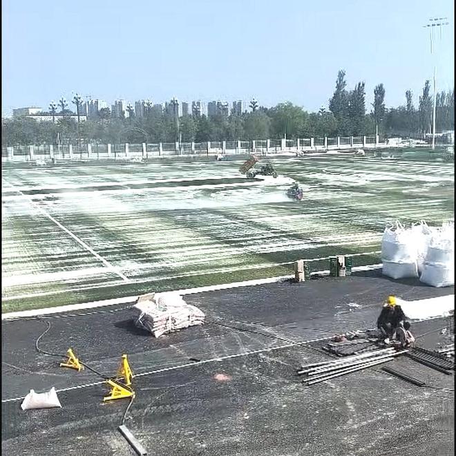 米乐M6：2026环氧地坪漆工艺特点解析与施工方案参考(图1)